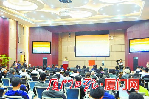 百名台湾青年创新创业对接洽谈会现场。